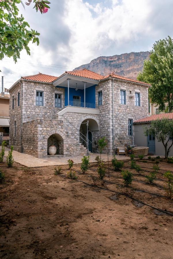 Englezena'S Guesthouse Leonídion Exterior photo