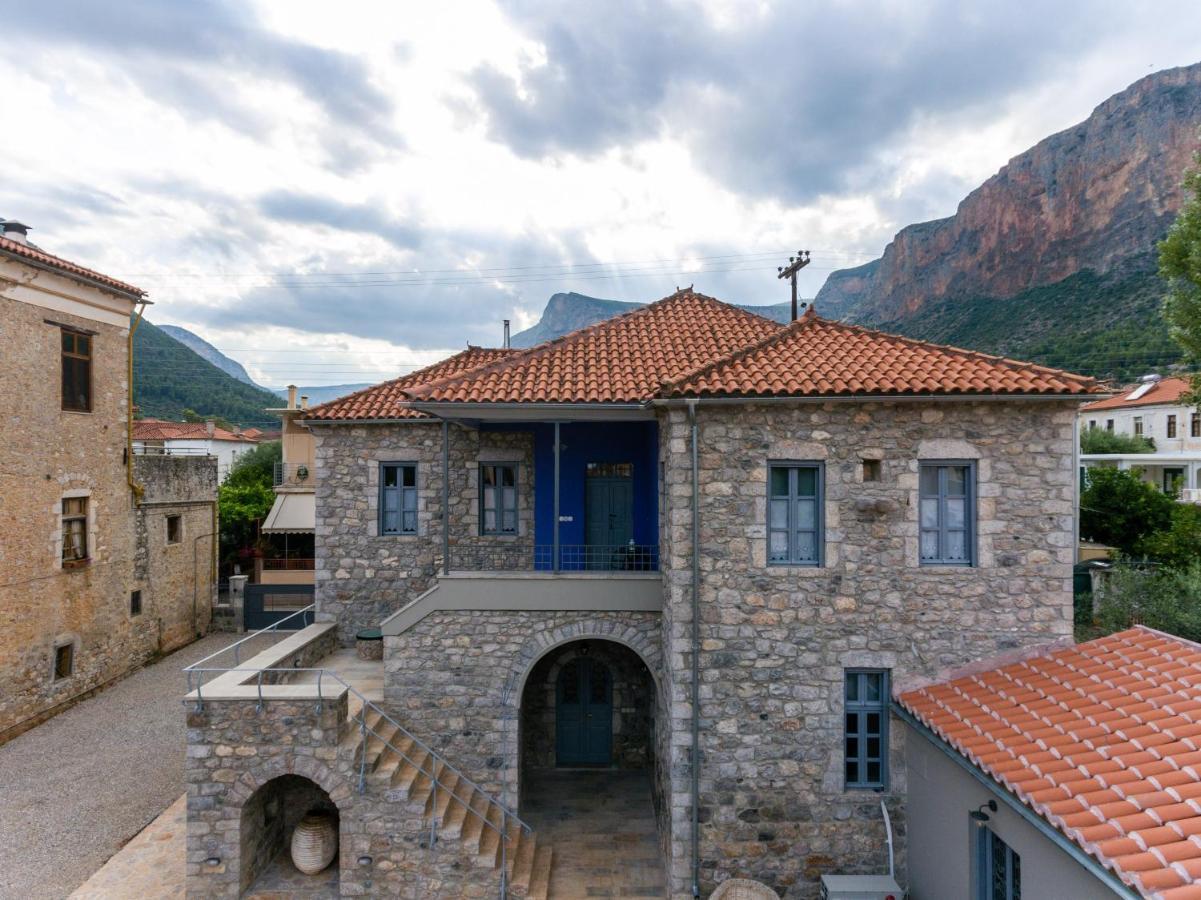 Englezena'S Guesthouse Leonídion Exterior photo